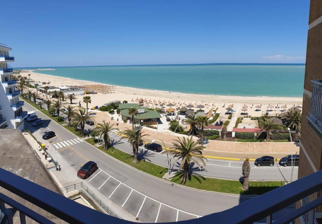 Sky Beach Чивитанова Марке Екстериор снимка