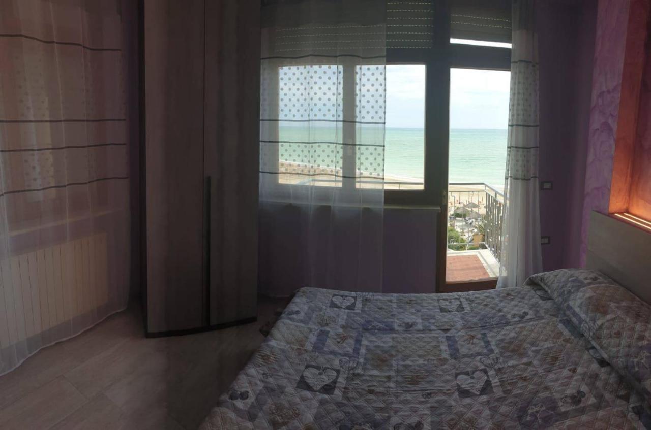 Sky Beach Чивитанова Марке Екстериор снимка